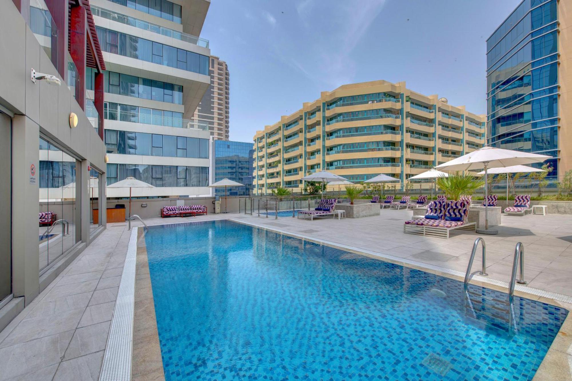 Suha Mina Rashid Hotel Apartments Dubái Exterior foto